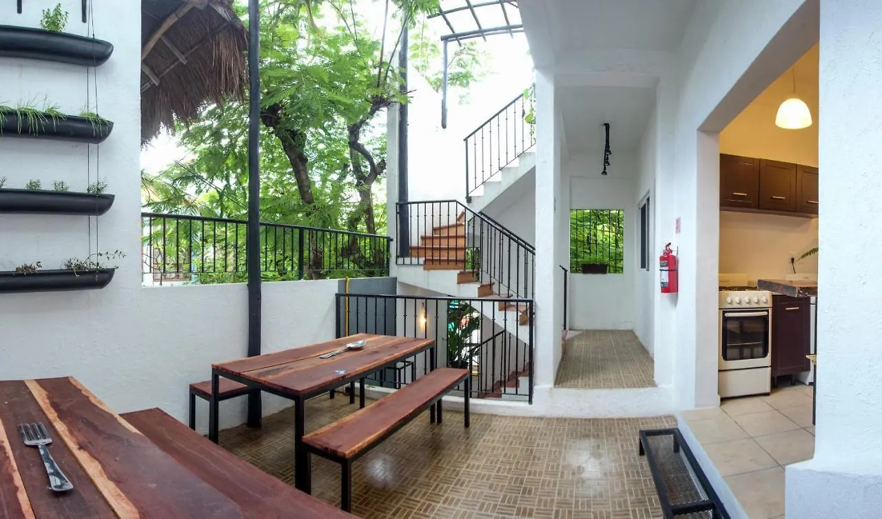 Urban Beach Chic Hostel Playa del Carmen